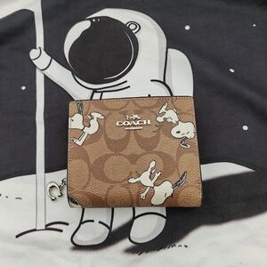 women fashion wallet